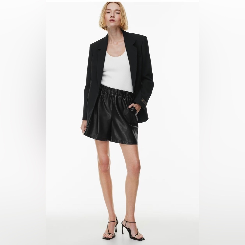 ARITZIA Babaton Black Vegan Leather Short 4 Pull-On Elastic High Waist Pockets